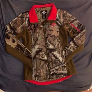 Mossy Oak Break-Up Infinity Jacket with Red Detail